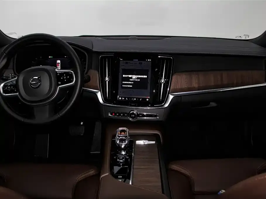 Volvo S90 — фото 3