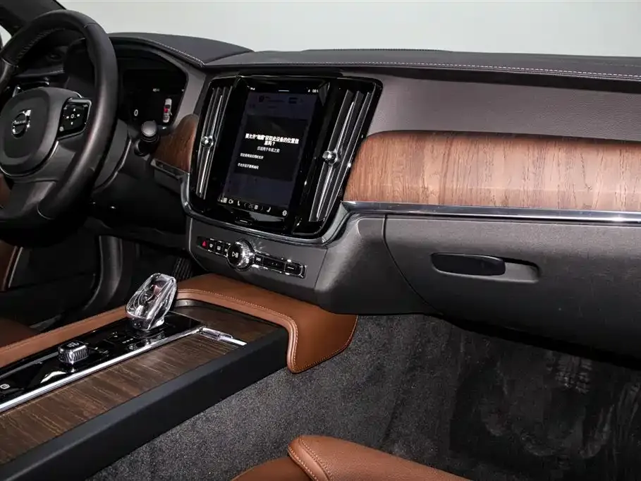 Volvo S90 — фото 10