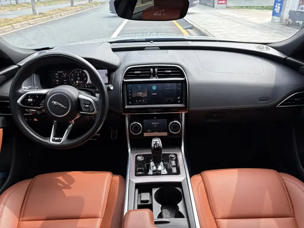 Jaguar XEL 2023 из CN, фото 4