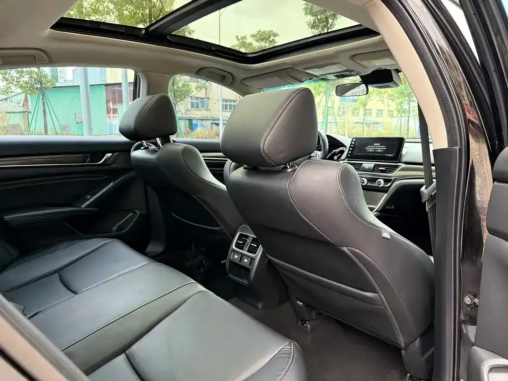 Honda Accord — фото 3