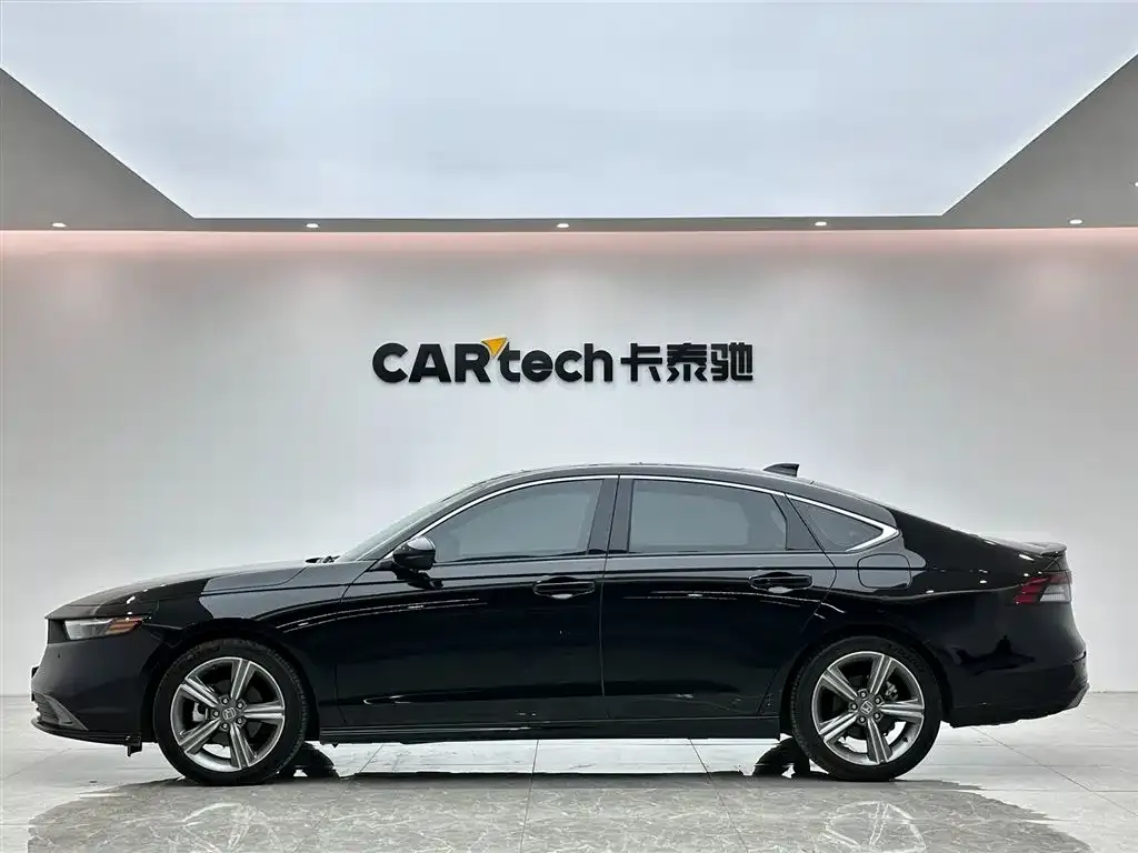 Honda Accord 2024 из CN, фото 2