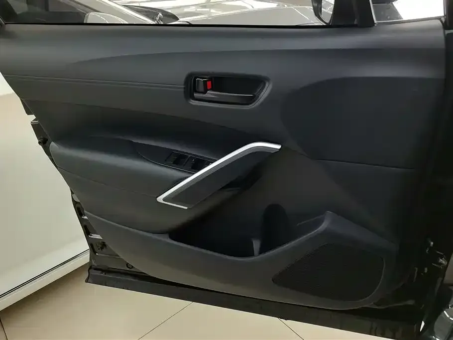 Toyota Frontlander 2023 из CN, фото 4