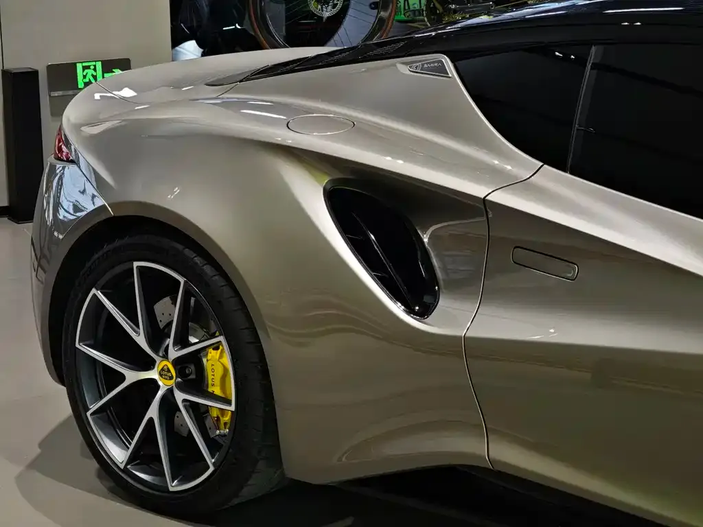 Lotus Emira 2023 из CN, фото 3