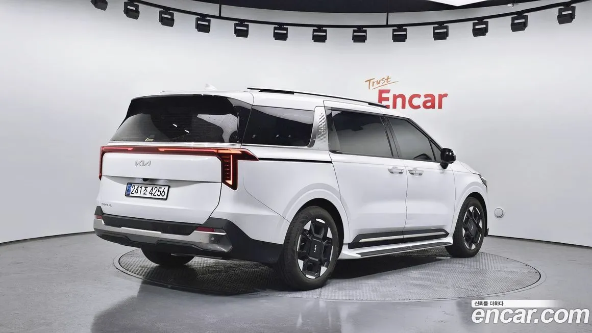 Kia Carnival 2025 из KR, фото 2