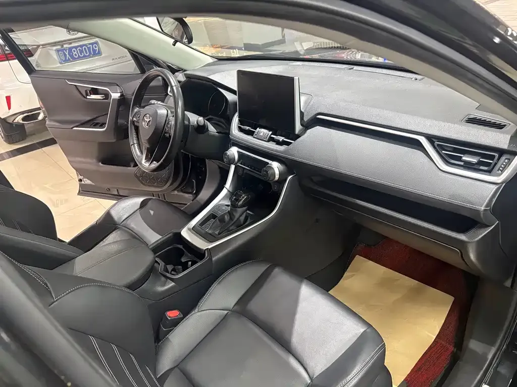 Toyota Wildlander 2022 из CN, фото 2