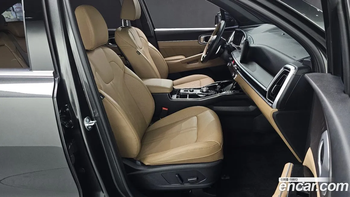 Kia Sorento — фото 8