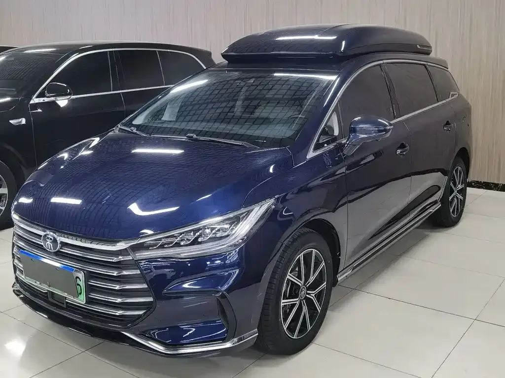 BYD MAX New Energy — фото 1