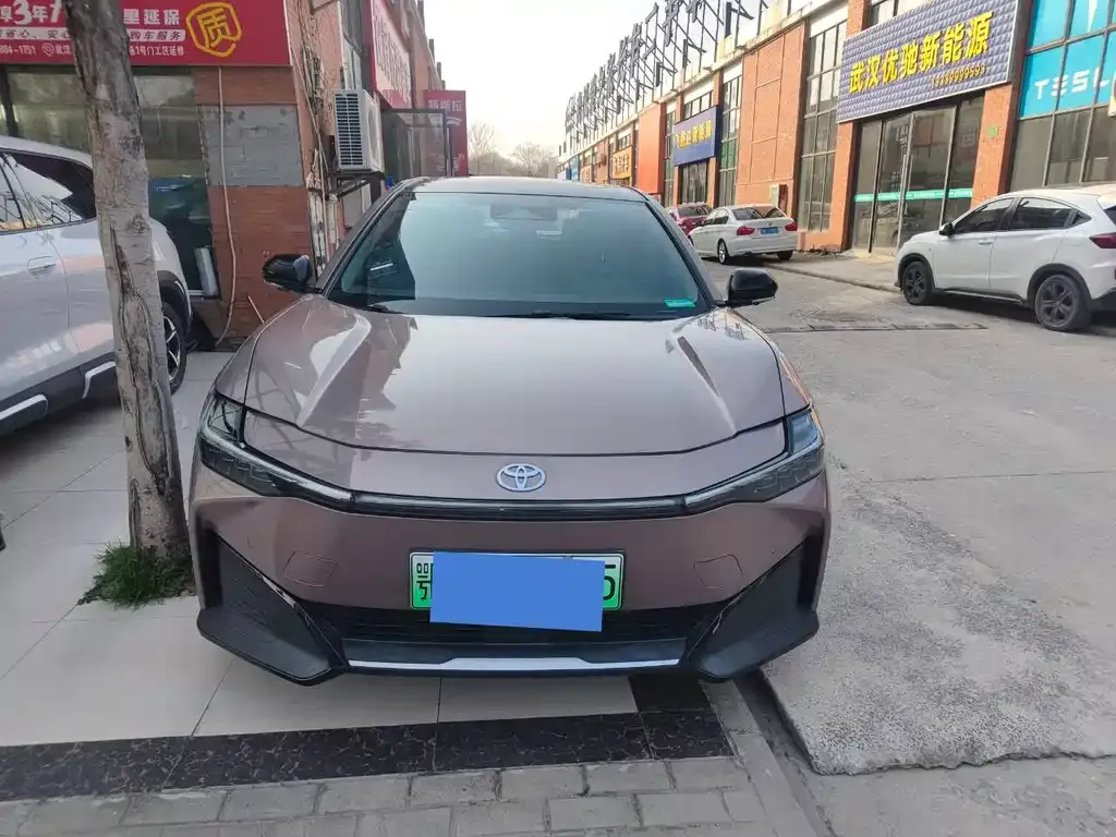 Toyota bZ3 2023 из CN, фото 10