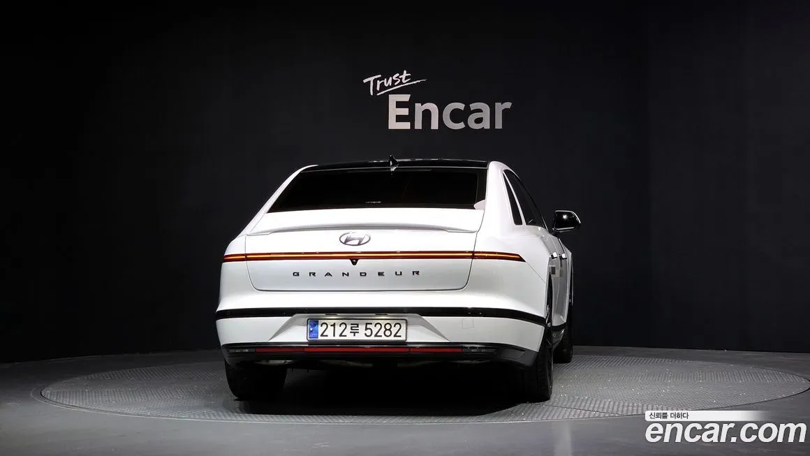 Hyundai Grandeur 2023 из KR, фото 8