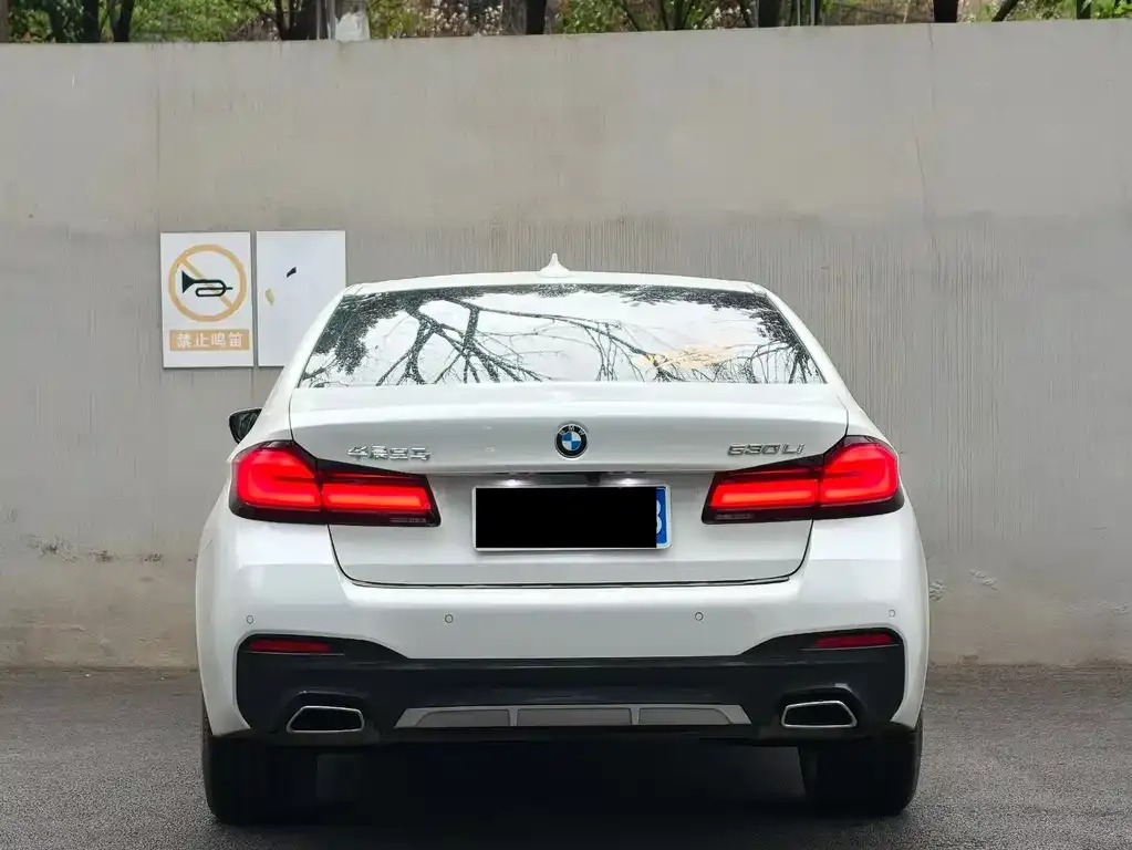 BMW 5 Series — фото 2