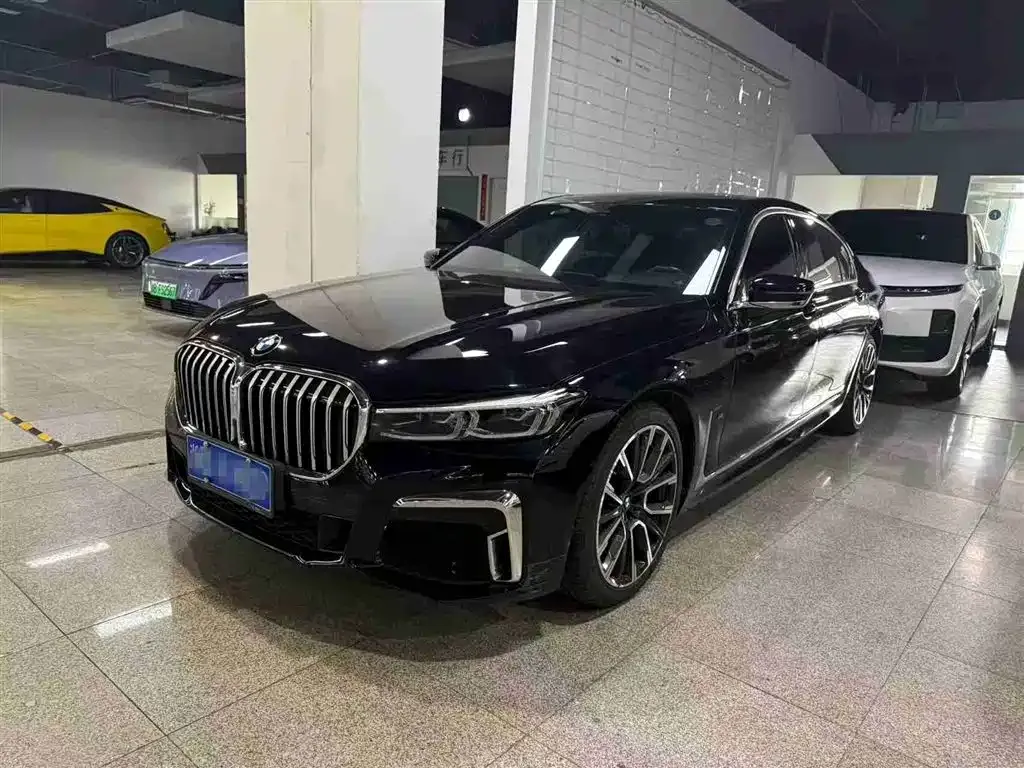 BMW 7 Series — фото 1