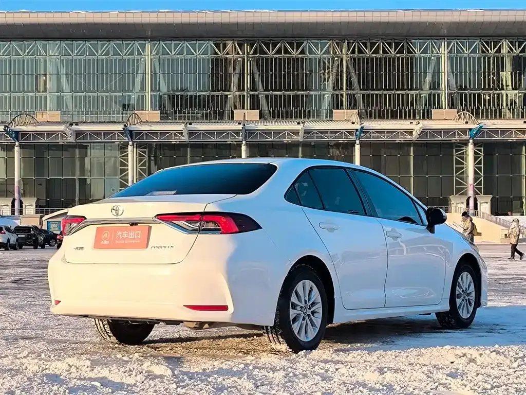 Toyota Corolla 2023 из CN, фото 9