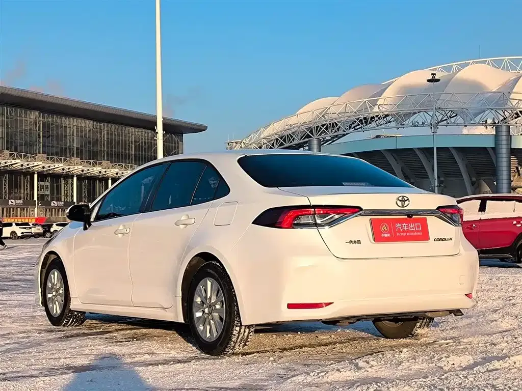Toyota Corolla 2023 из CN, фото 2