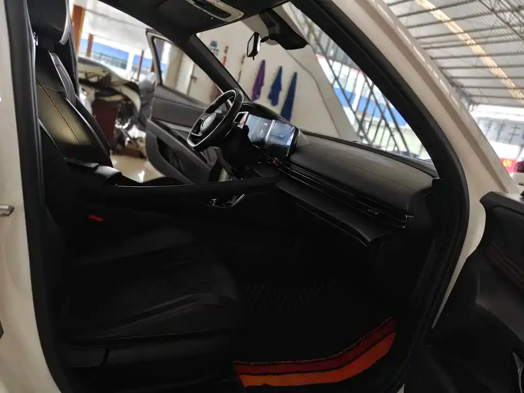 Hyundai Elantra 2022 из CN, фото 7