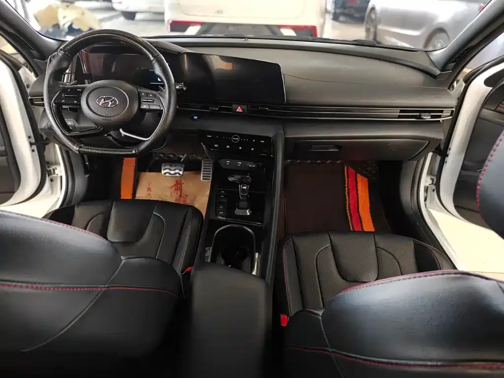 Hyundai Elantra 2022 из CN, фото 8