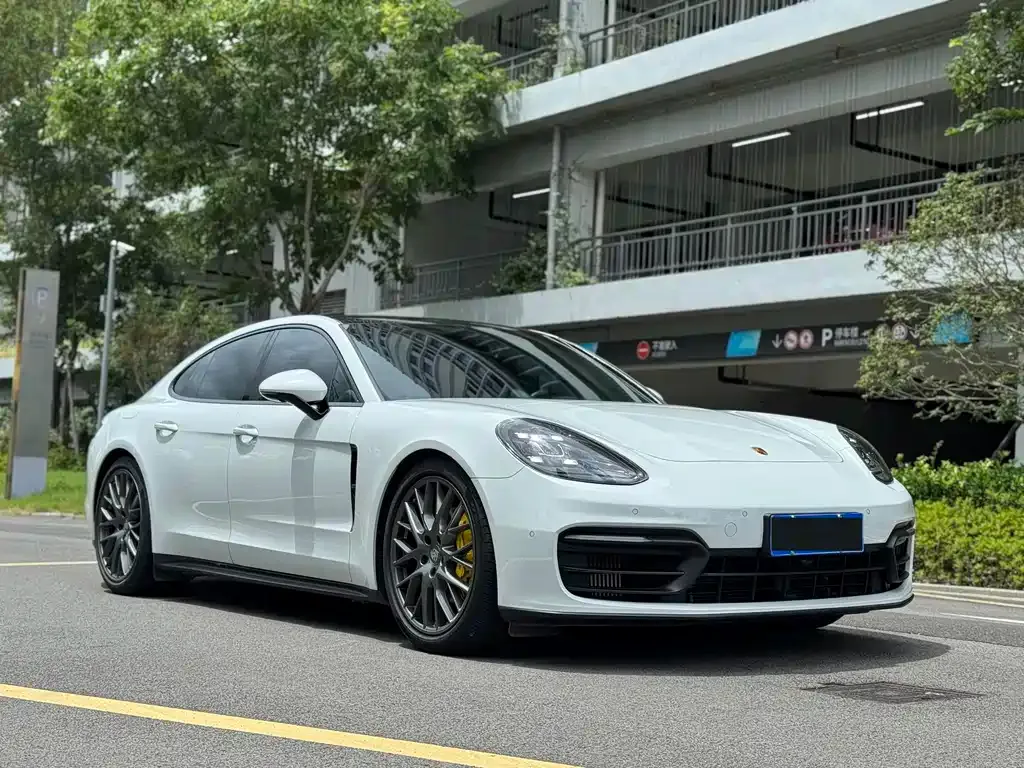 Porsche Panamera — фото 10