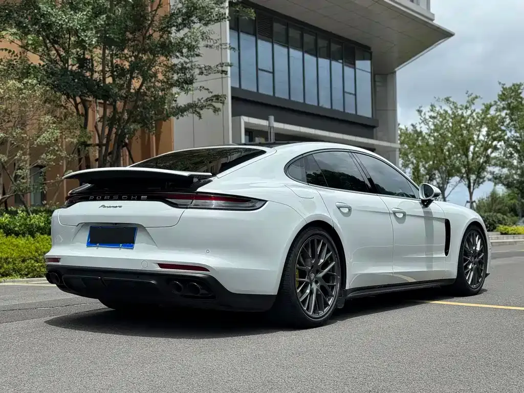 Porsche Panamera — фото 9