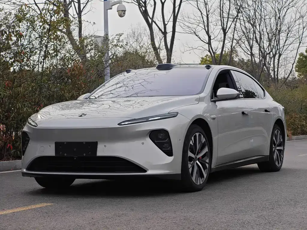 NIO ET7