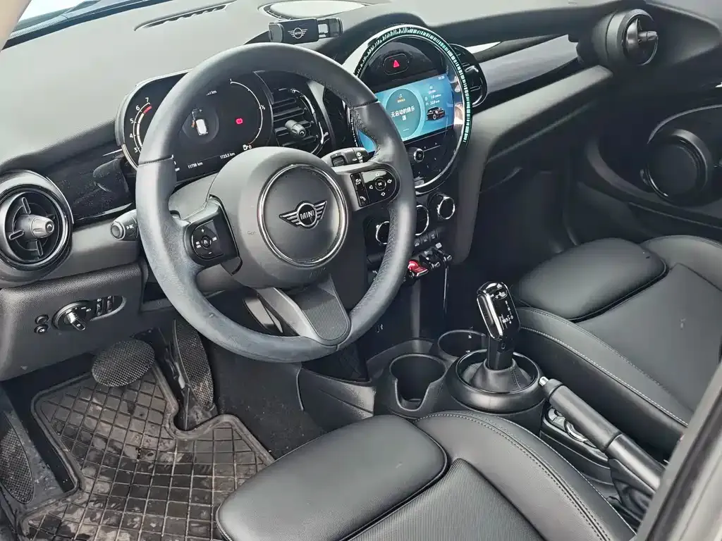 MINI Cooper (3-door) 2023 из CN, фото 3