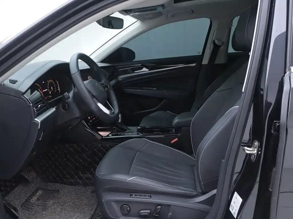 Volkswagen Passat — фото 10