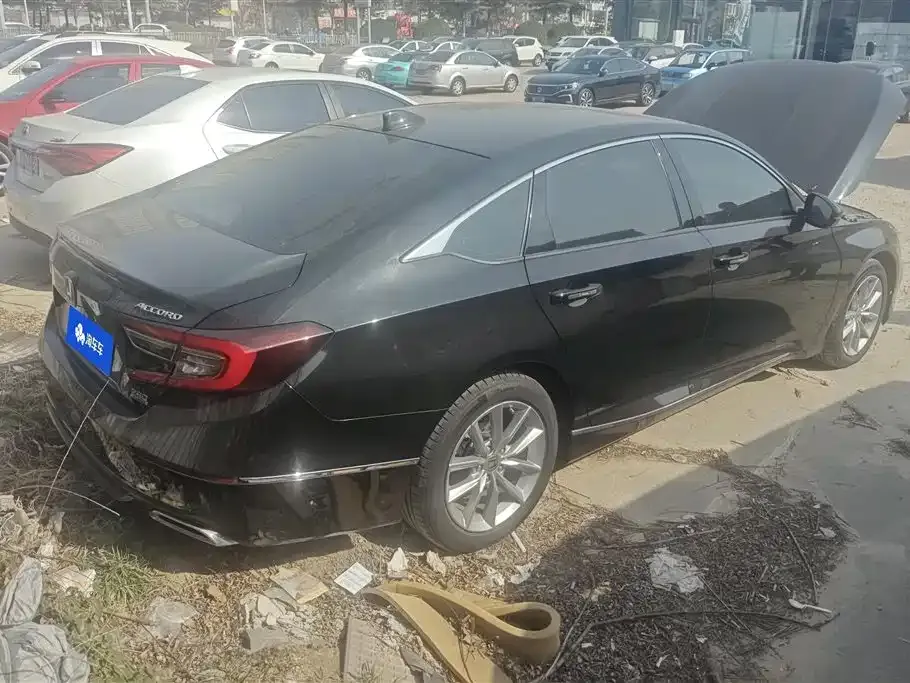 Honda Accord — фото 9