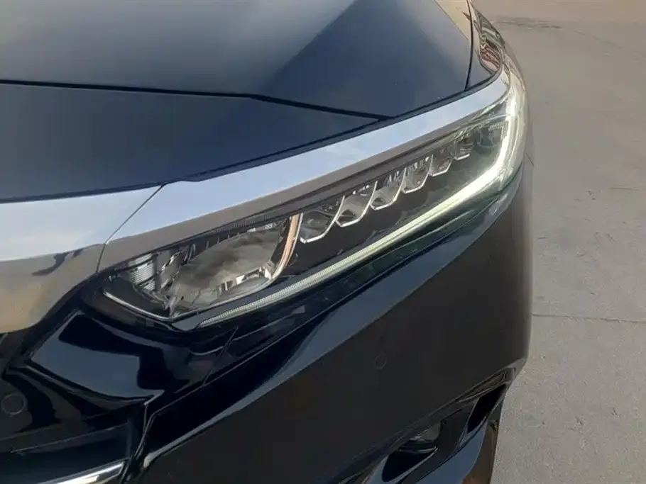 Honda Accord — фото 3