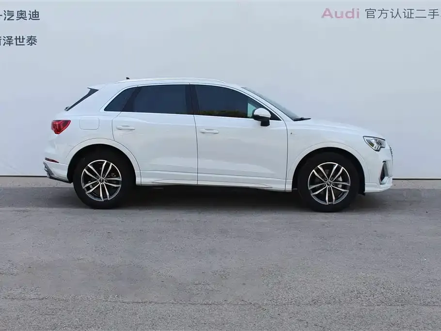 Audi Q3 — фото 10