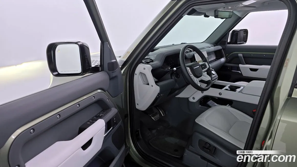 Land Rover Defender 2025 из KR, фото 4