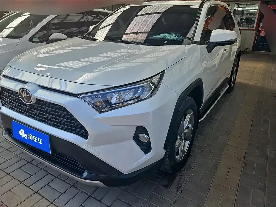 Toyota RAV4 2021 из CN, фото 1