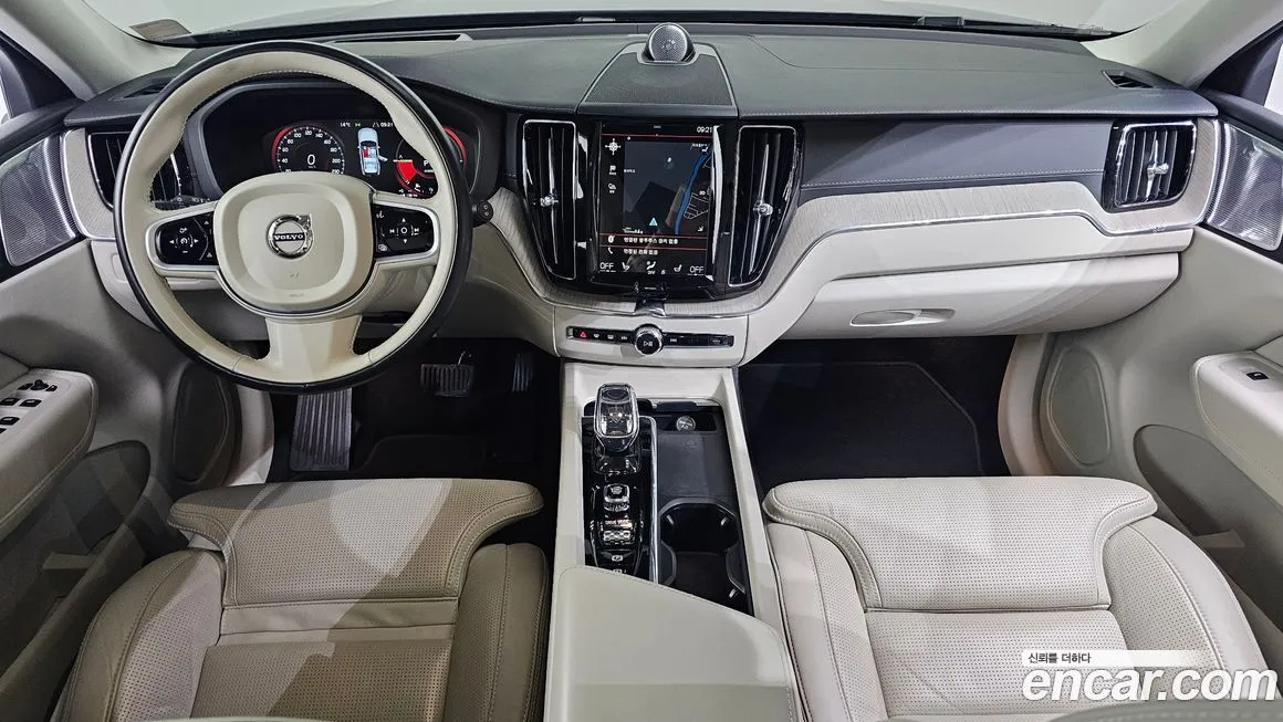Volvo XC60 2021 из KR, фото 8