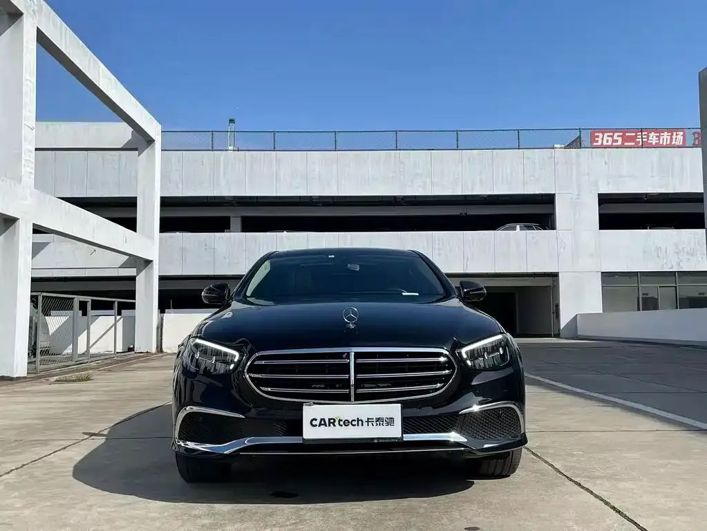 Mercedes-Benz E-Class — фото 9