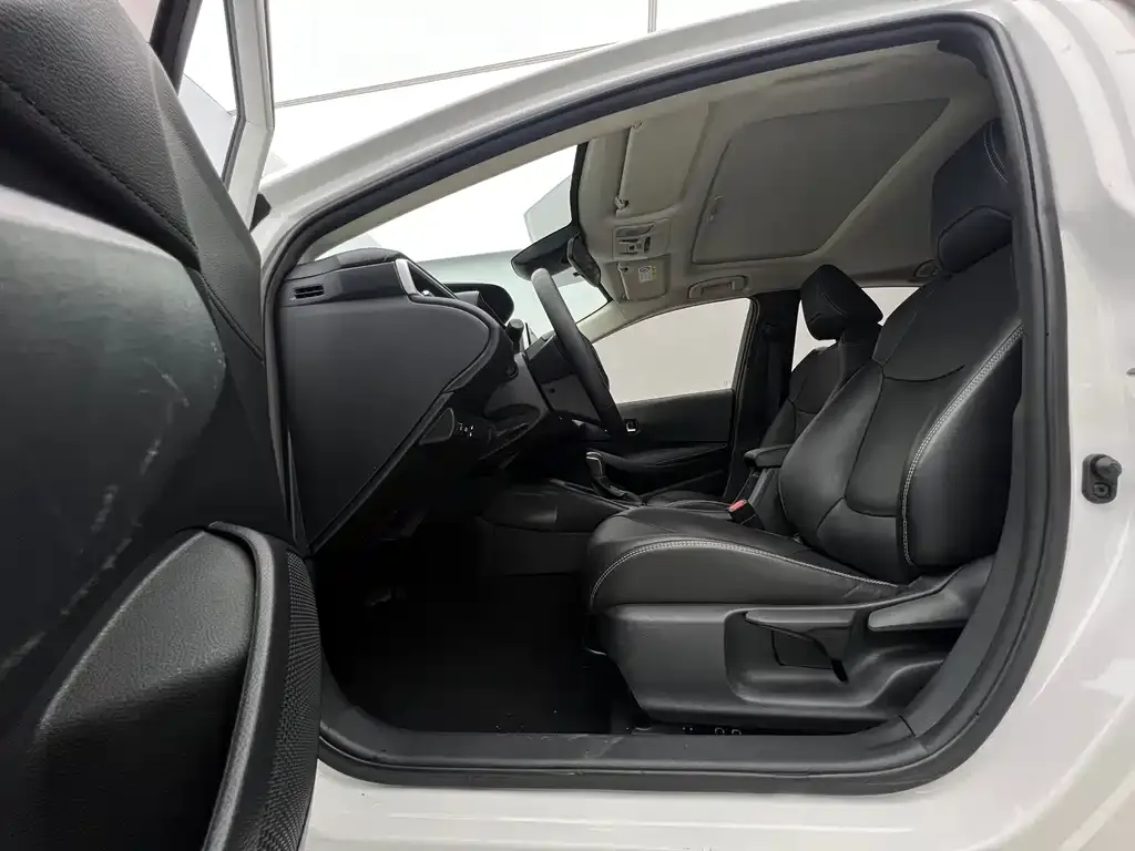 Toyota Corolla 2021 из CN, фото 3