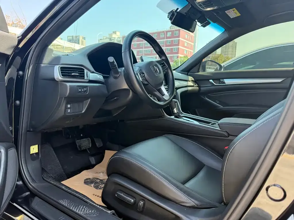 Honda Inspire — фото 10