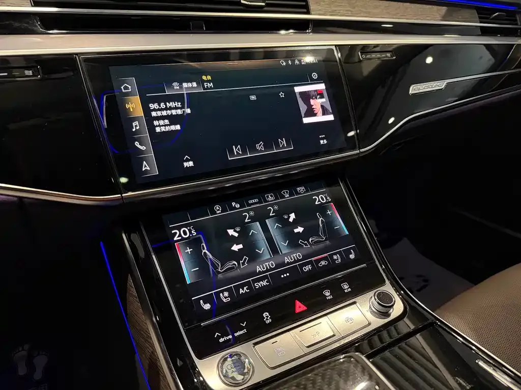 Audi A8 — фото 6