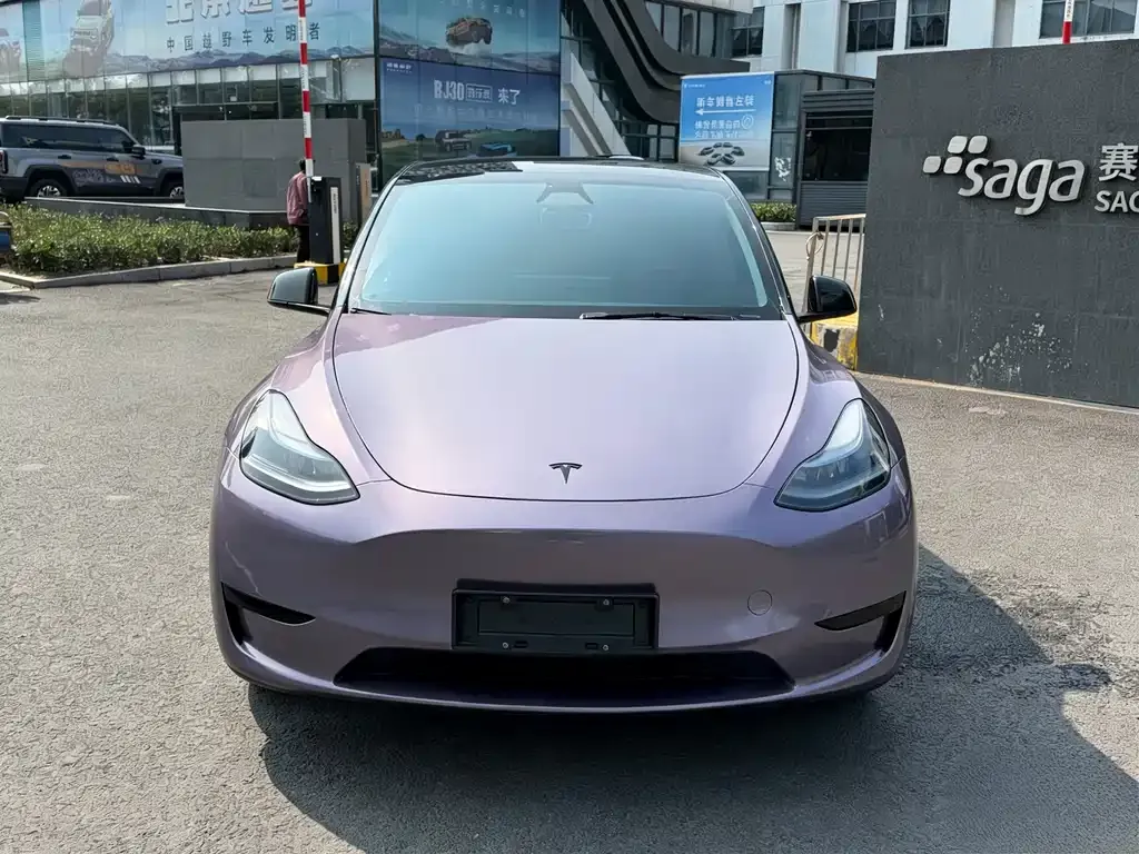 Tesla Model Y — фото 8