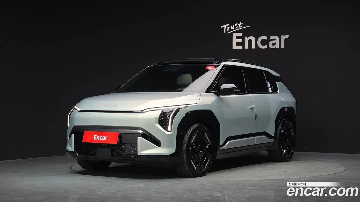 Kia EV3 — фото 1