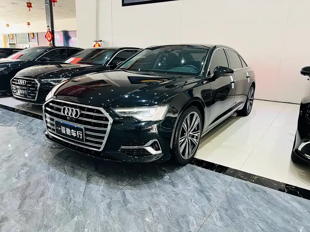 Audi A6L — фото 1