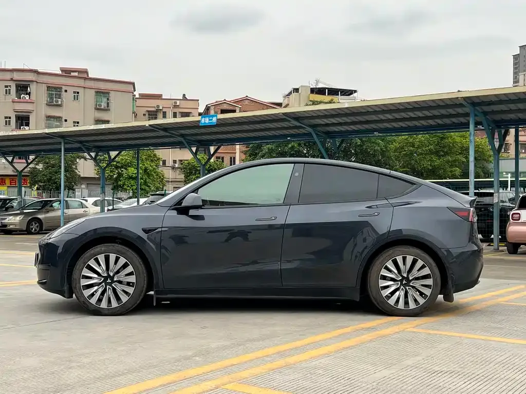 Tesla Model Y 2024 из CN, фото 6