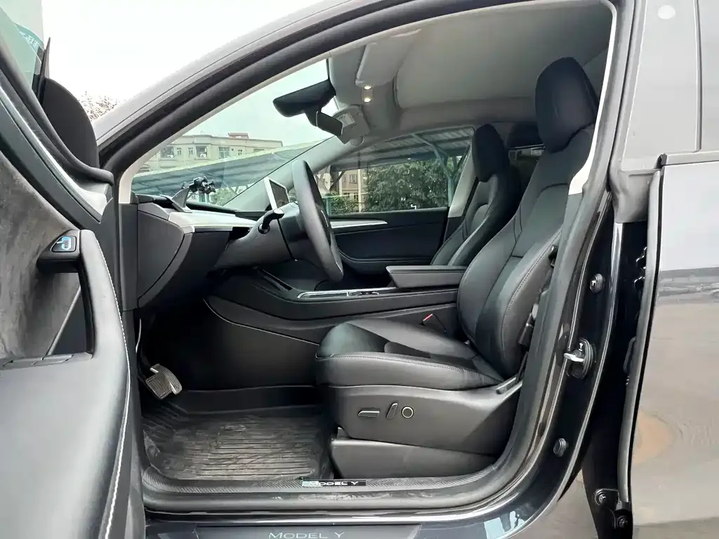 Tesla Model Y 2024 из CN, фото 7