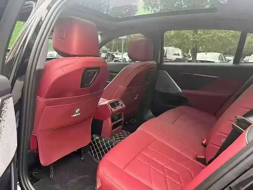 BMW 5 Series 2025 из CN, фото 2