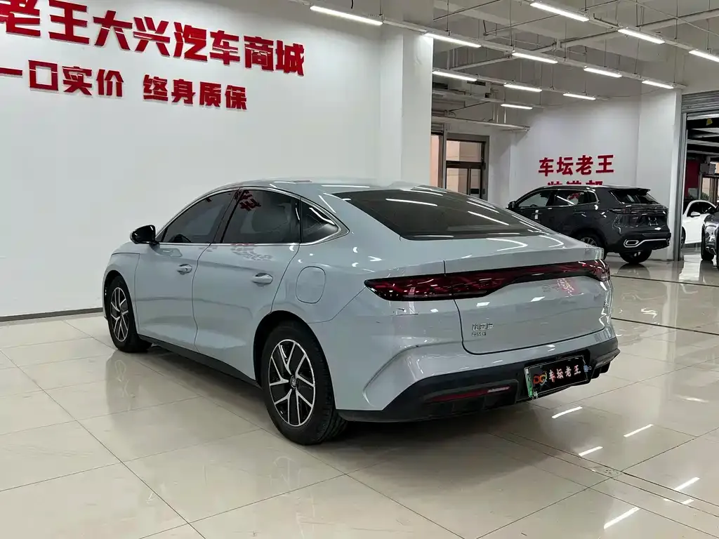 BYD Qin L — фото 8