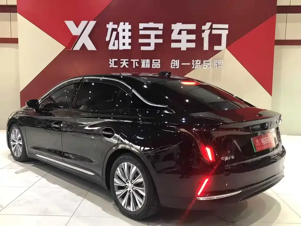 Hongqi E-QM5 2024 из CN, фото 6