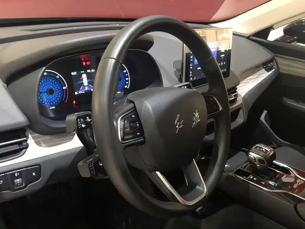 Hongqi E-QM5 2024 из CN, фото 7