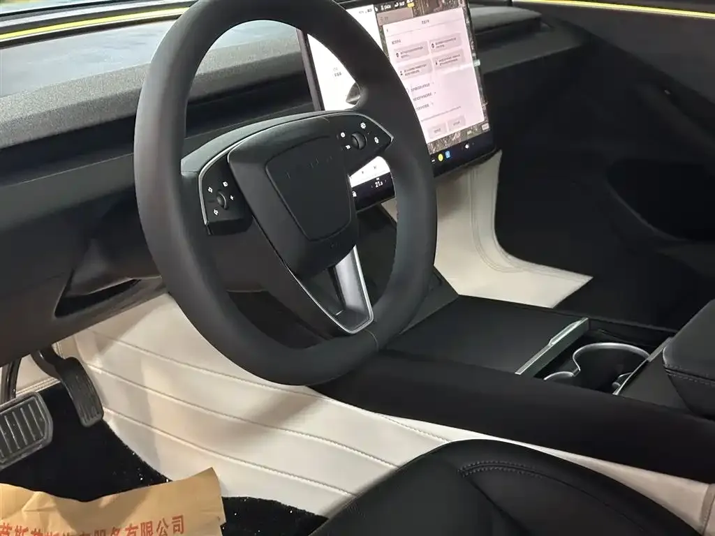 Tesla Model 3 — фото 3