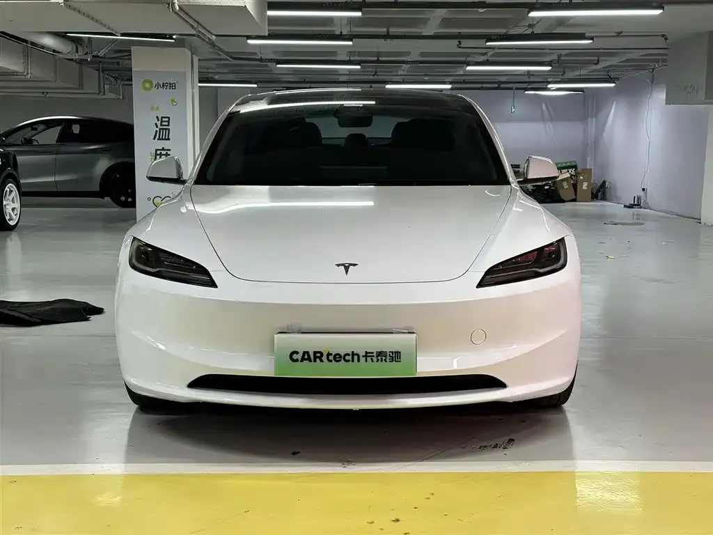 Tesla Model 3 — фото 9