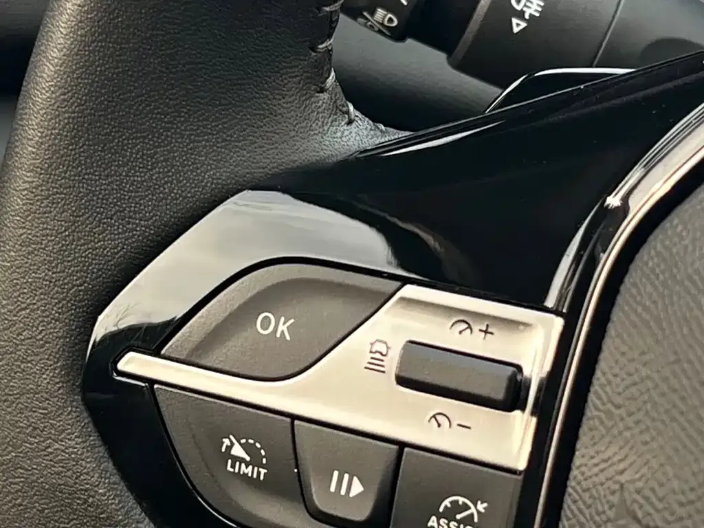 Peugeot 408X 2024 из CN, фото 3