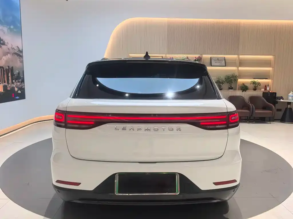 Leapmotor C11 — фото 2