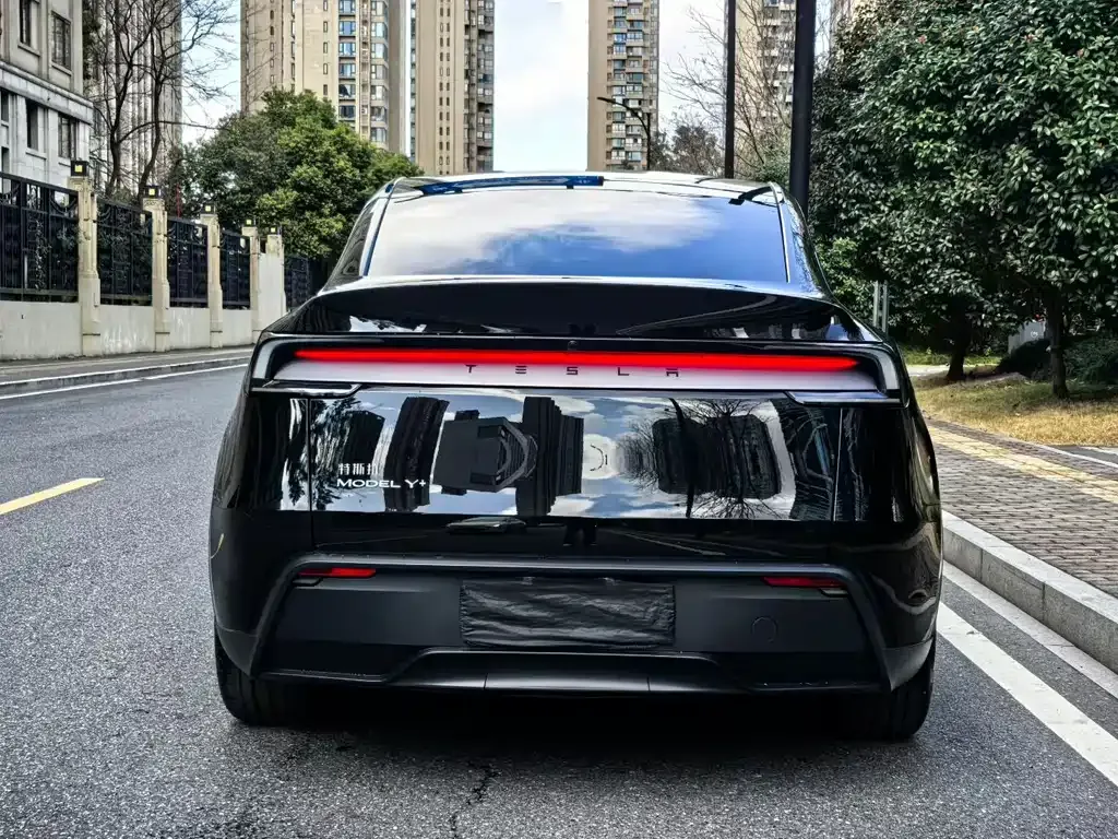 Tesla Model Y 2026 из CN, фото 5