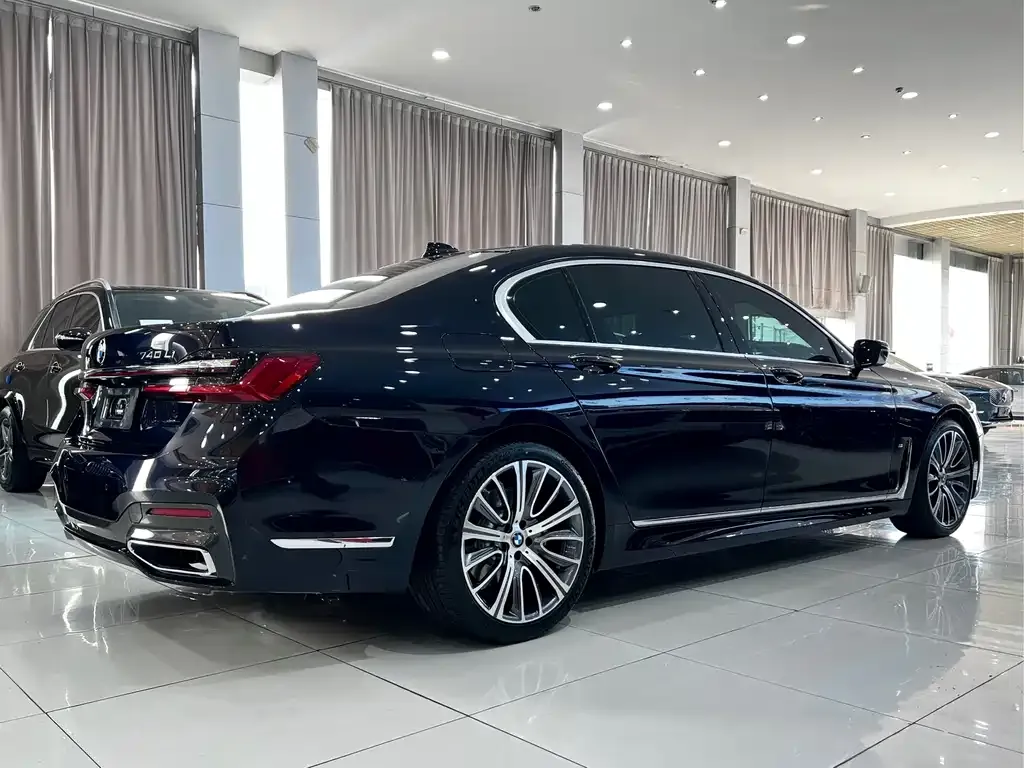 BMW 7 Series 2022 из CN, фото 8