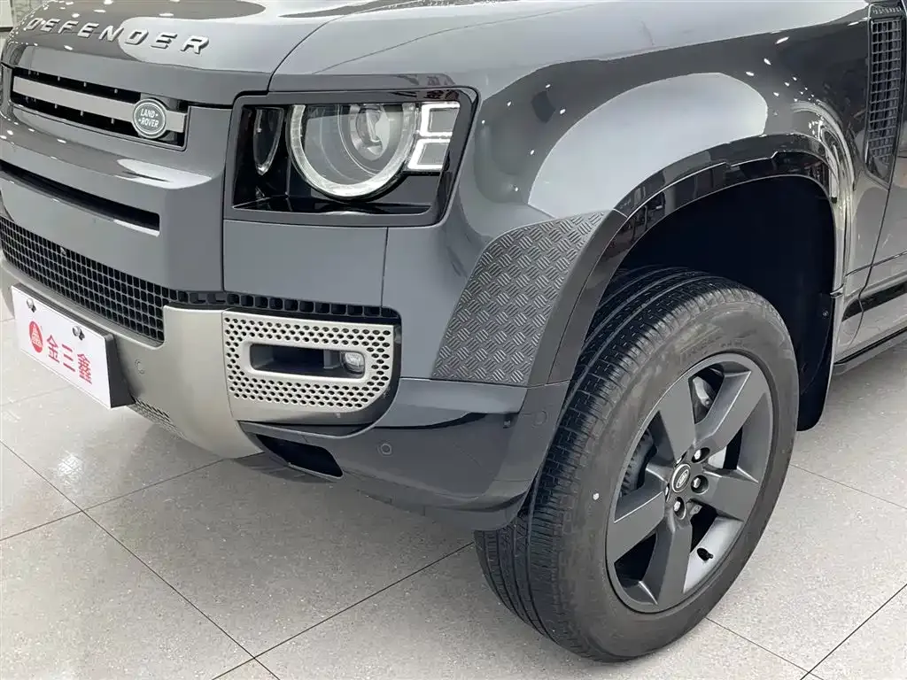 Land Rover Defender — фото 10